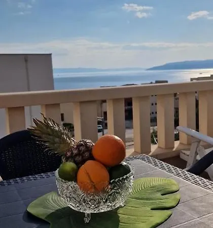 Charming Apartment Tiki Makarska, Sea View, Free Parking Makarská